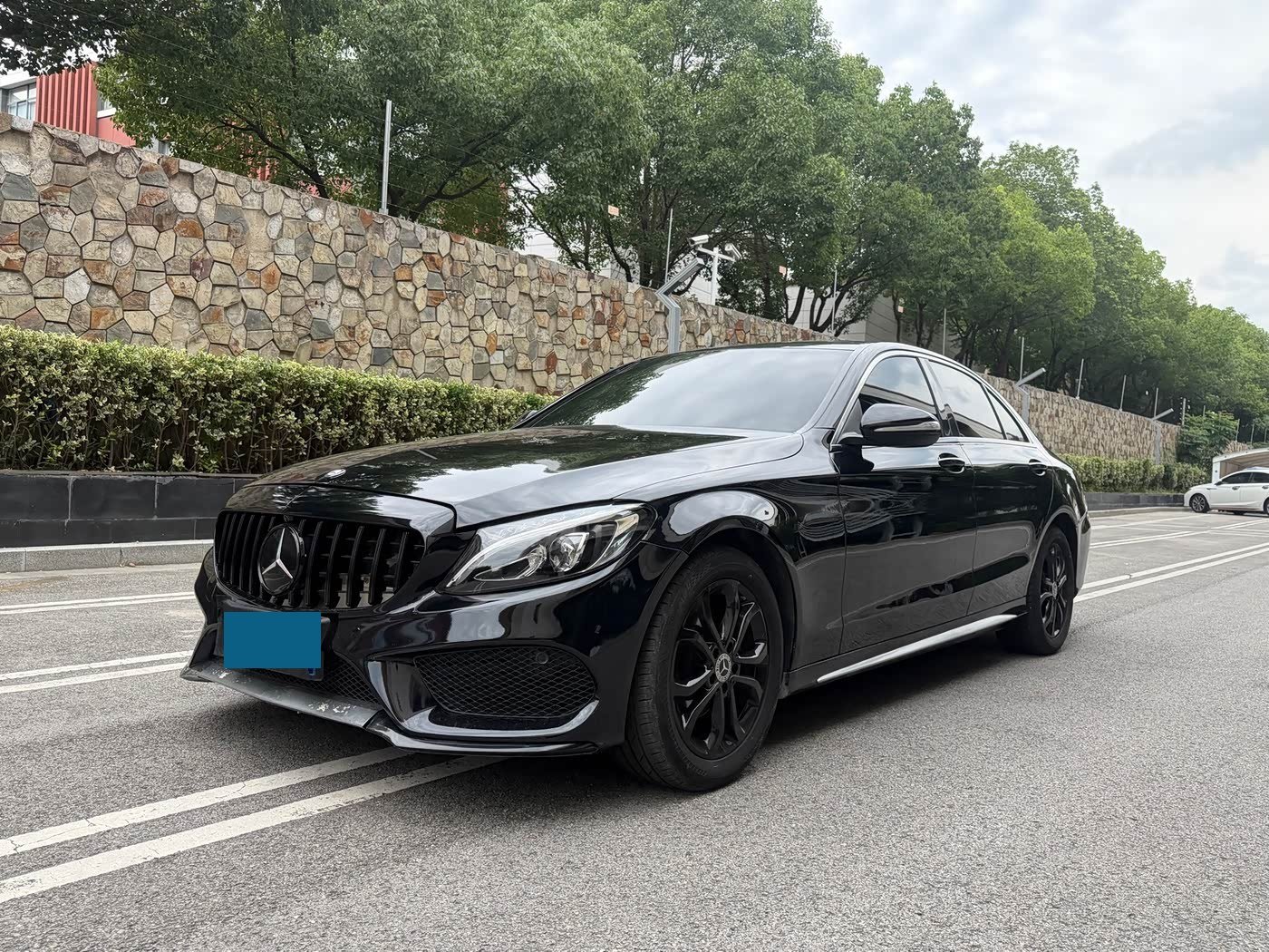 2015款Mercedes-Benz C-Class C 200 L Sport